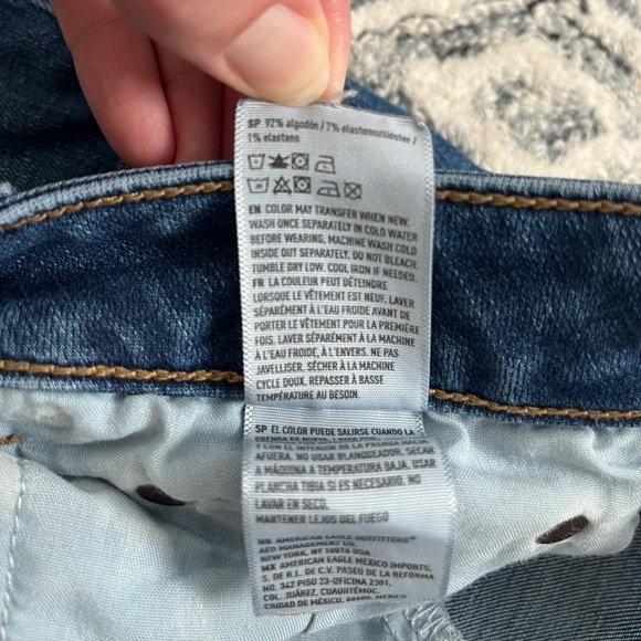 EUC American Eagle Favorite Boyfriend Jeans - Dark Wash - Size 8 Long - Picture 12 of 12